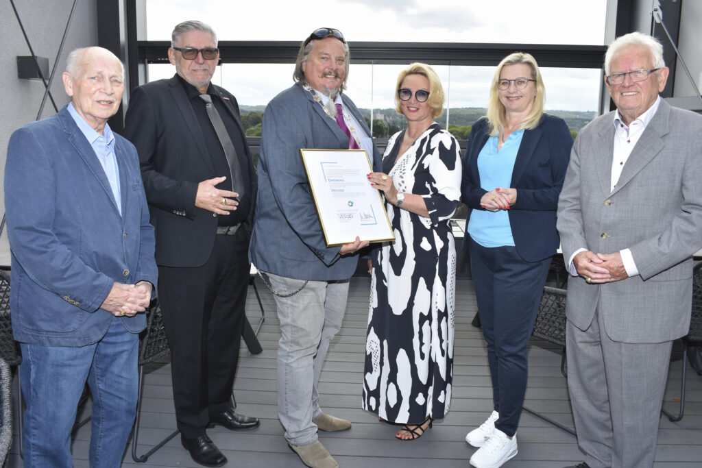 Hammer Unternehmerin Elke Keufen erhält Goldenen Ehrenring des Gebäudereiniger-Handwerks