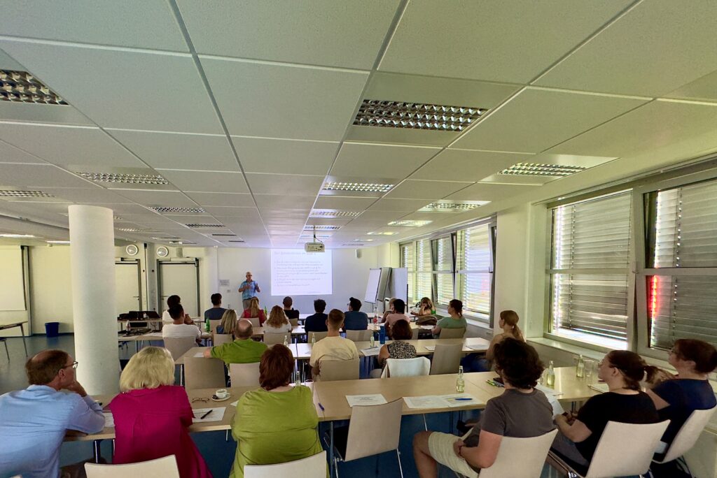 Erfolgreiches Seminar: “Zahntechnische Abrechnung für Einsteiger” der Dentales Fortbildungszentrum Hagen GmbH 