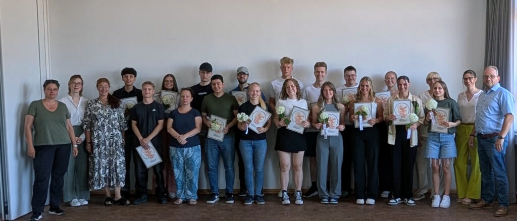 Sommerprüflinge 2025 im Schilder- und Lichtreklameherstellerhandwerk