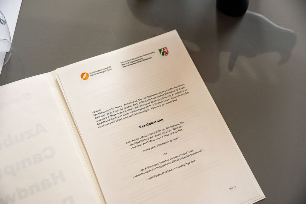 Wohnung, Wohlfühlen, Weiterkommen – Ministerium ist Azubi- bis zum Studi-Förderer für bezahlbares Wohnen in Nordrhein-Westfalen