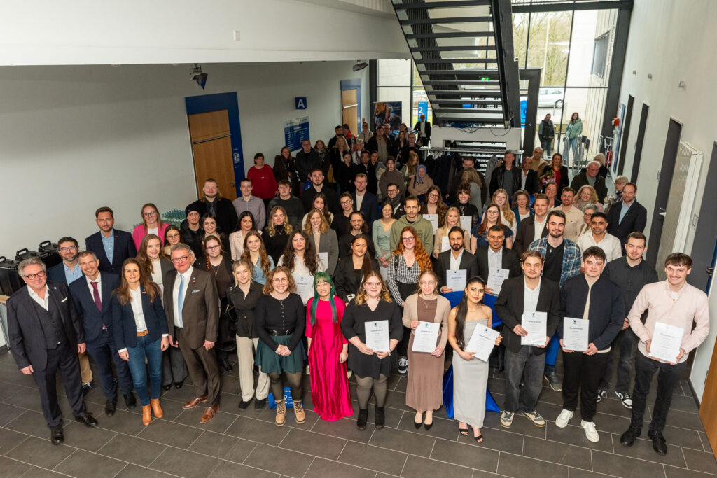 Freisprechungsfeier der Zahntechniker-Innung: Ein Meilenstein für die Zukunft des Handwerks