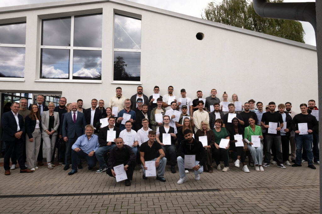 51 neue Fachkräfte für das Gebäudereiniger-Handwerk