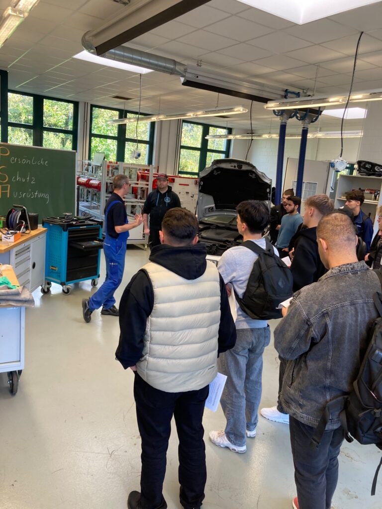 Sicherer Start in die Kfz-Ausbildung